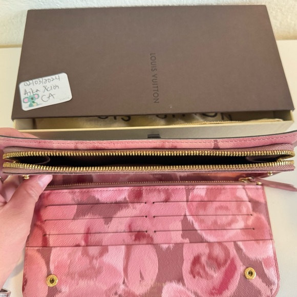 LV ikat wallet - Picture 9 of 12